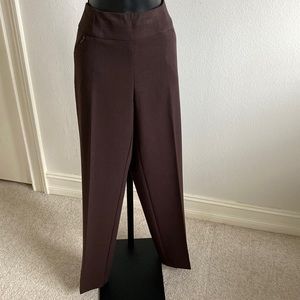 🚨NWT🚨 Investments Brown Trousers